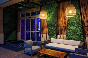 Renaissance Meadowlands Hotel