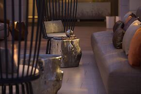 Renaissance Meadowlands Hotel