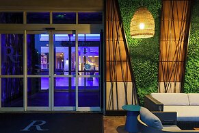 Renaissance Meadowlands Hotel