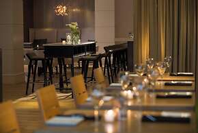 Renaissance Meadowlands Hotel