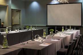 Renaissance Meadowlands Hotel