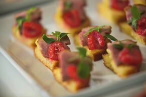 Renaissance Meadowlands Hotel