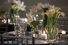 Renaissance Meadowlands Hotel