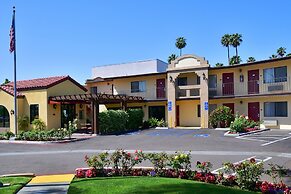 Lamplighter Inn & Suites at SDSU
