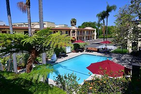 Lamplighter Inn & Suites at SDSU