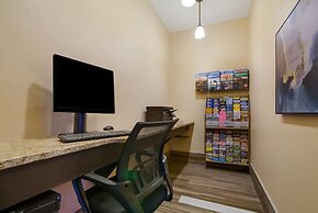 SureStay Plus Hotel by Best Western Topeka Northwest