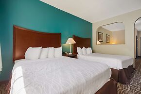 SureStay Plus Hotel by Best Western Topeka Northwest