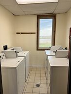 Serena Inn & Suites - Sundance