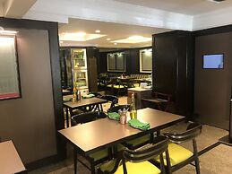 The Emerald Hotel & Executive Apartments