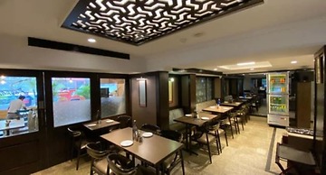 The Emerald Hotel & Executive Apartments