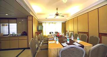 The Emerald Hotel & Executive Apartments