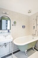 Berkeley Square Hotel