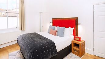 Berkeley Square Hotel