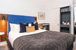 Berkeley Square Hotel