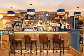 Berkeley Square Hotel