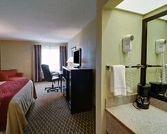 Quality Inn & Suites Pine Bluff