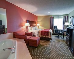 Quality Inn & Suites Pine Bluff