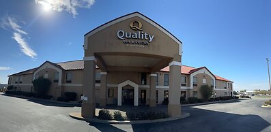 Quality Inn & Suites Pine Bluff