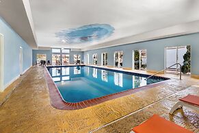 Comfort Suites At Rivergate Mall