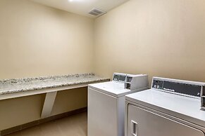 Comfort Suites At Rivergate Mall