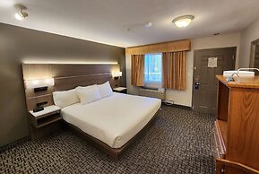 Days Inn & Conference Centre by Wyndham Penticton