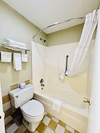 Travelodge by Wyndham Thomasville AL