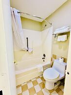 Travelodge by Wyndham Thomasville AL