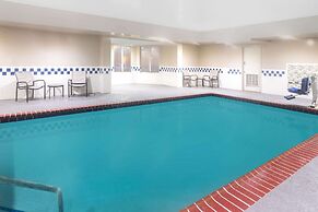 La Quinta Inn & Suites by Wyndham Hopkinsville