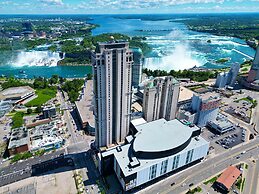 Hilton Niagara Falls/Fallsview Hotel & Suites