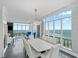 Hilton Niagara Falls/Fallsview Hotel & Suites