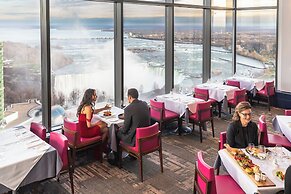 Hilton Niagara Falls/Fallsview Hotel & Suites