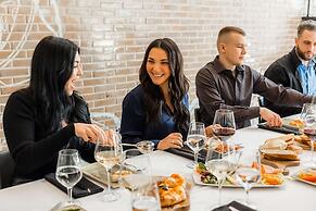 Hilton Niagara Falls/Fallsview Hotel & Suites