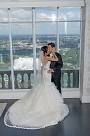 Hilton Niagara Falls/Fallsview Hotel & Suites