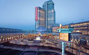 Hilton Niagara Falls/Fallsview Hotel & Suites