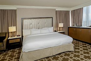 Hilton Niagara Falls/Fallsview Hotel & Suites