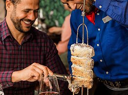 Hilton Niagara Falls/Fallsview Hotel & Suites