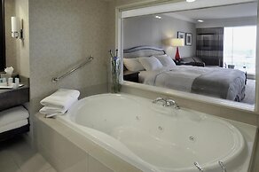 Hilton Niagara Falls/Fallsview Hotel & Suites