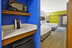 Holiday Inn Express & Suites Milford by IHG