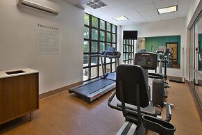 Holiday Inn Express & Suites Milford by IHG