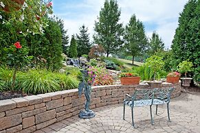 Holiday Inn Express & Suites Youngstown N (Warren/Niles) by IHG