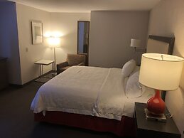 Hampton Inn & Suites Milwaukee Downtown