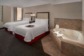 Hampton Inn & Suites Milwaukee Downtown