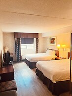 Lexington Inn & Suites Windsor