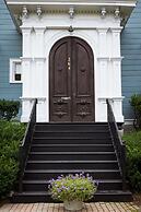 The Hotel Marblehead