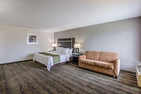 Quality Inn & Suites Conference Center