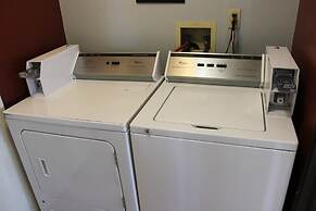 Howard Johnson by Wyndham Holbrook