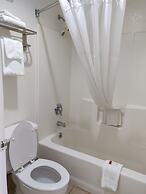 Howard Johnson by Wyndham Holbrook