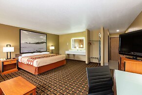 Super 8 by Wyndham Ottawa
