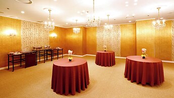 RIHGA Royal Hotel Osaka, Vignette Collection by IHG