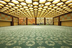 RIHGA Royal Hotel Osaka, Vignette Collection by IHG